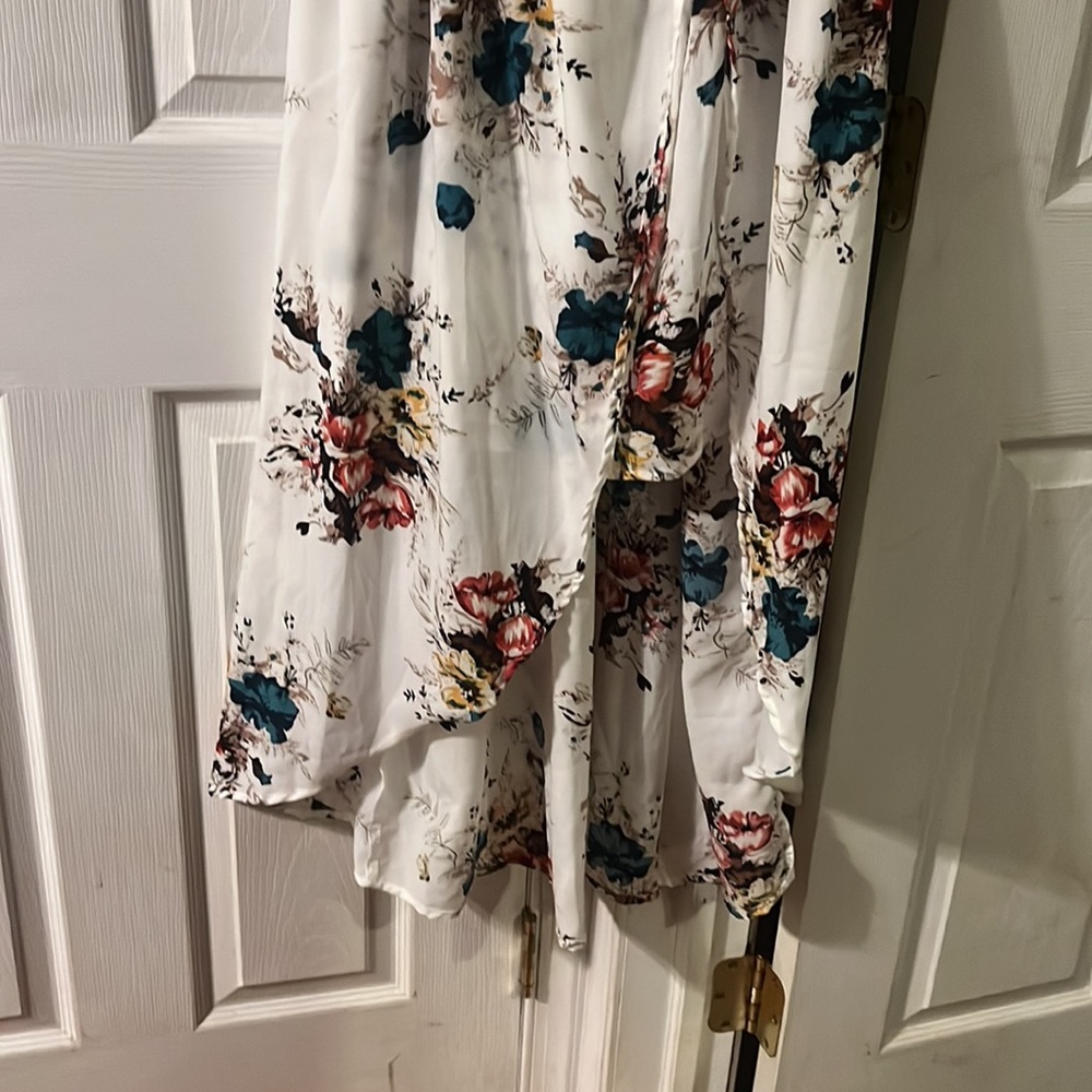 Dress - Picture 3 of 5